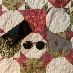 Polarized Ray-Ban round metal sunglasses